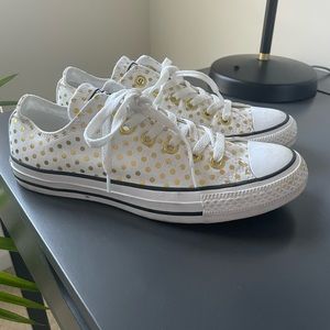 Converse size 8 white/gold polka dots